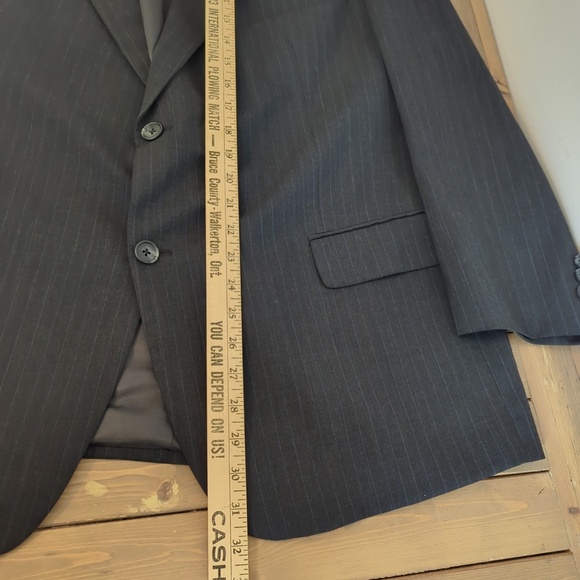 Oscar De La Renta Charcoal Grey w/Blue Pinstripe Virgin Wool Blazer - Picture 8 of 16